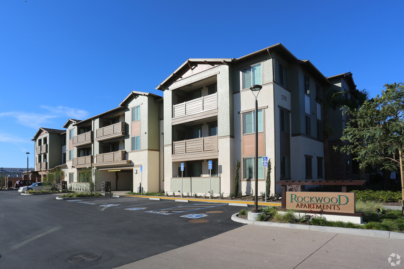 Rockwood Apartments - Rockwood Apartments