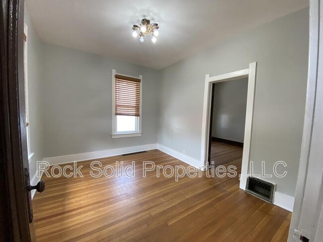 2414 Reed Ave
