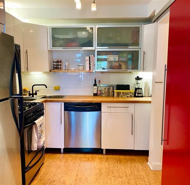 Photo - 222 Bloomfield St Unit 6R