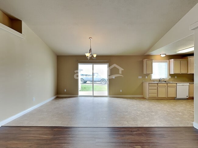 Photo - 171 Century Dr