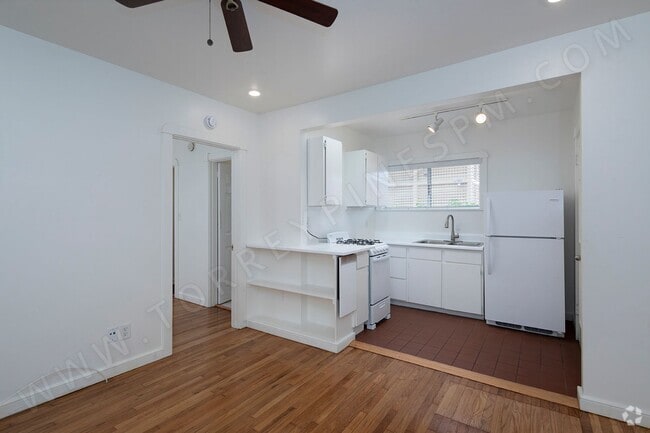 Building Photo - *OPEN HOUSE: 6/21 9:30-10:30AM* 1BR Betwee... Unit 1926