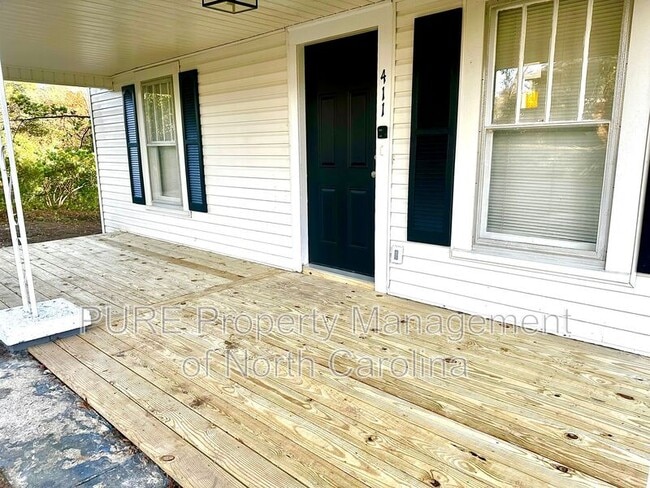 Photo - 411 W 10th St