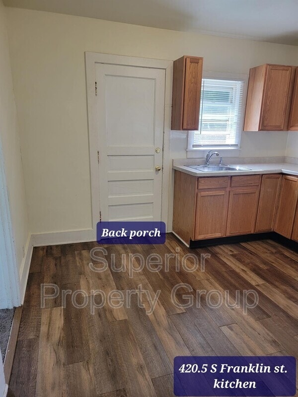 Photo - 420 1/2 Franklin St