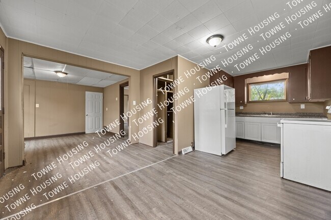 Photo - 1361 North Ave Unit 1