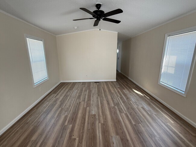 Photo - 13 Vanilla Ln