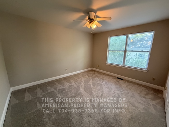 Photo - 421 Grace Ave NW