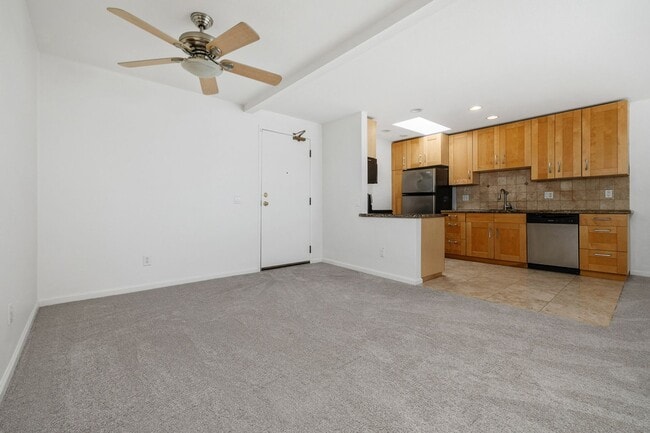 Photo - 8308 Regents Rd Unidad 3A