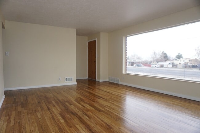 Photo - Remodeled 5 Bedroom 2 Bath West Valley Home
