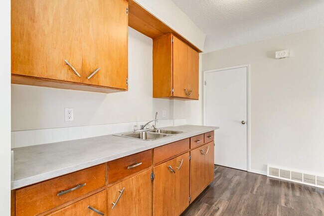 Photo - Bow River Gardens