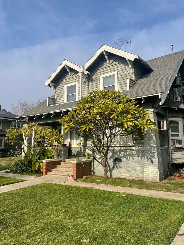 Photo - 3rd st 3921