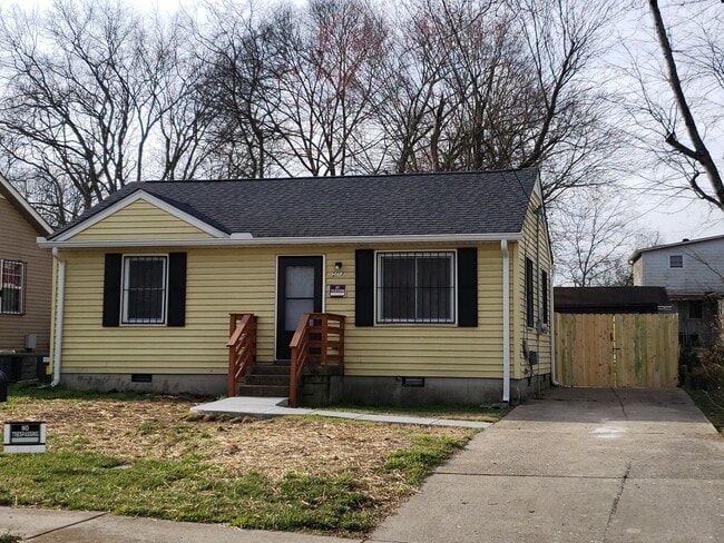 Photo - 2713 Jenkins St