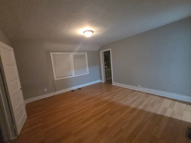 Photo - 3413 W 10th St