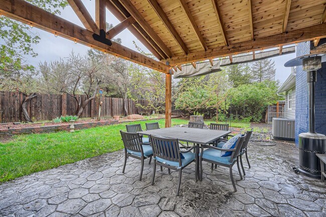 Photo - Beautiful 5 BDR Louisville Home/ Private Backyard