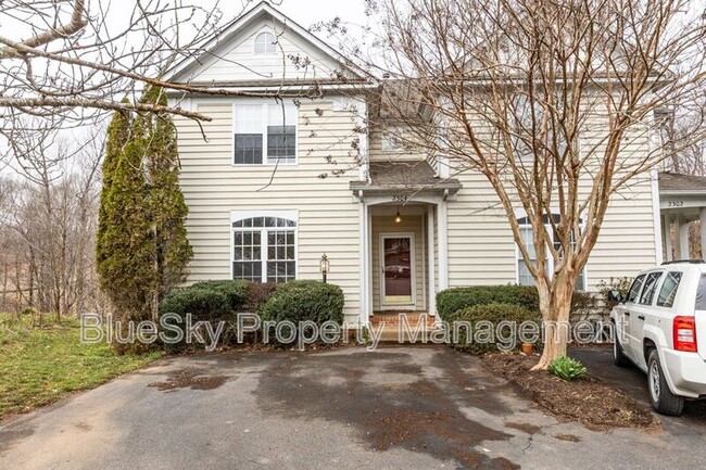 Photo - 2304 Ravenswood Ct House