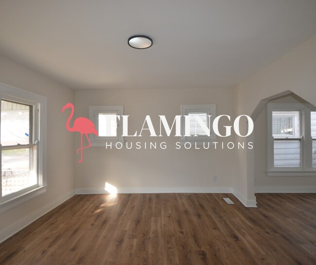 Photo - 82 S Sperling Ave