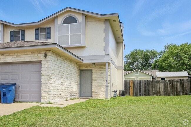 Building Photo - 2808 Kestrel Dr Rental