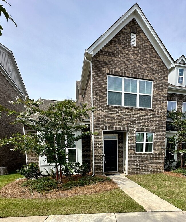 3BR/2.5BA Townhouse in Rea Farms Townhome Rental in Charlotte NC