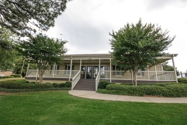 Building Photo - The Preserve On Conley