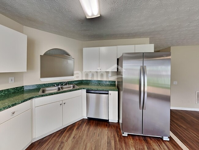 Photo - 602 Thrasher Ct