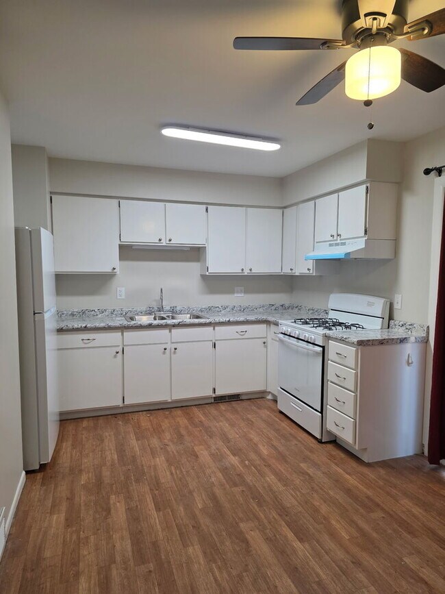 Photo - 668 Anita Ave