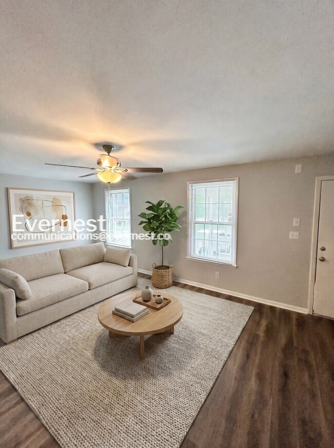 Photo - 208 Glenrose Ct