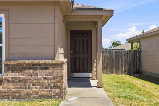 360 Farmer Ln