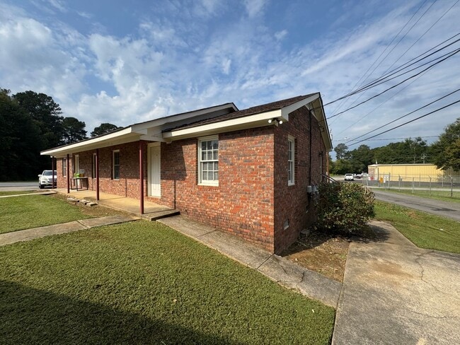 Building Photo - 118 Burlington Rd NE Unit 118 Burlington Rd NE Rental