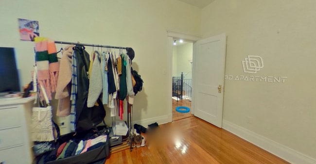 Building Photo - 22 Euston St