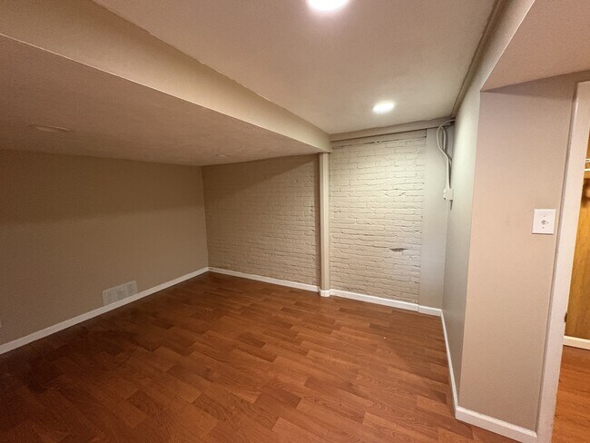 580 N Newton St Unit 1