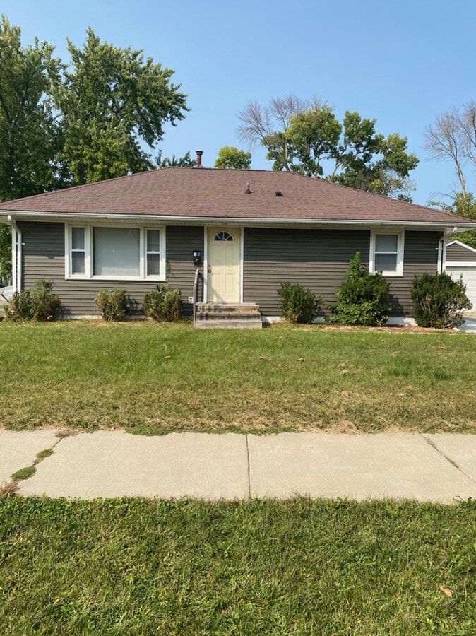 Photo - 3000 Bever Ave SE
