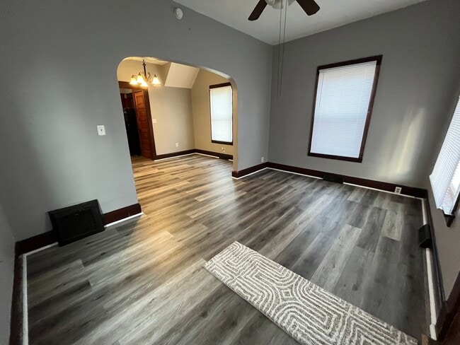 Photo - 229 14th Ave