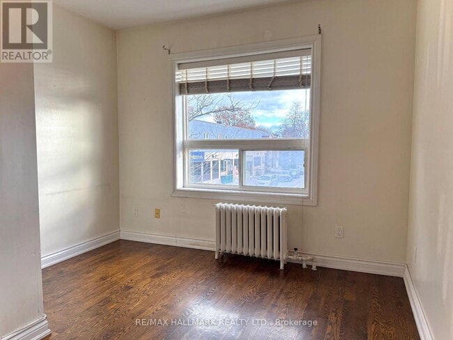 Photo - 2038 Danforth Ave