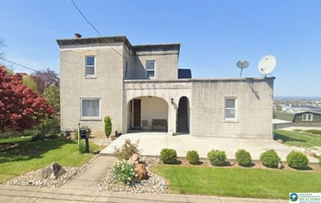 Building Photo - 915 E Hamilton St Unit 2nd FL