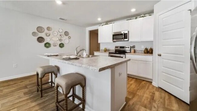 Photo - 2551 Arbordale Lp