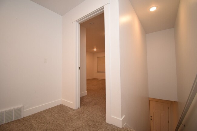 Photo - Beautiful 4 Bed Eagle Mountain Home, Near Parks & Paths!!