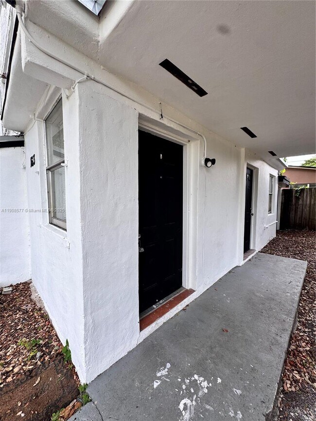 Photo - 1613 NW 45th St Unit 1613