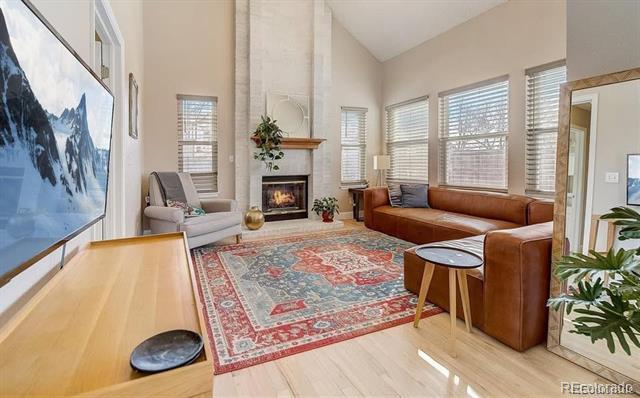 Photo - 1714 Foxfield Dr