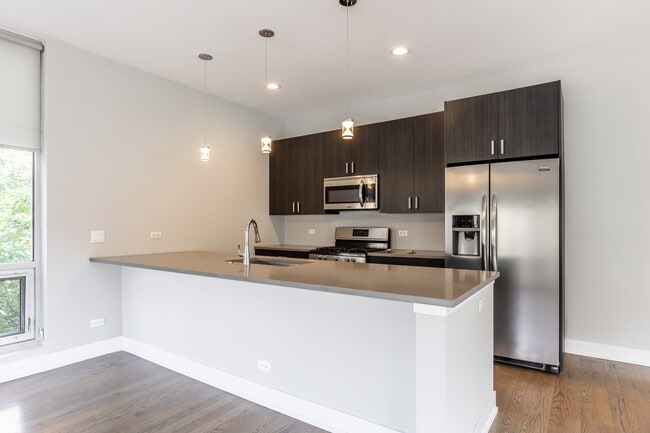 Building Photo - 2349 N Lister Ave Unit 319