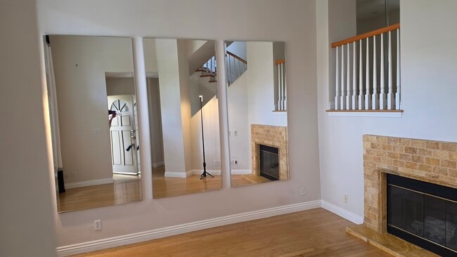 Living room with fireplace - 644 Warwick Ave Unit Fair Oaks Condos