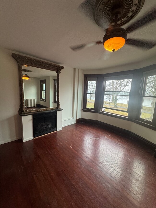 1121 N Front St Unit 2