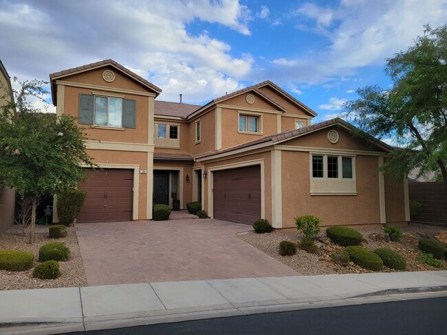 Building Photo - Gorgeous Pardee Home – 4 Bed | 3.5 Bath | ...