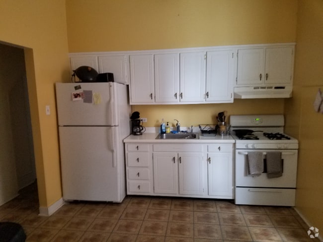 Building Photo - 162 Sumac St Unit 1 Rental