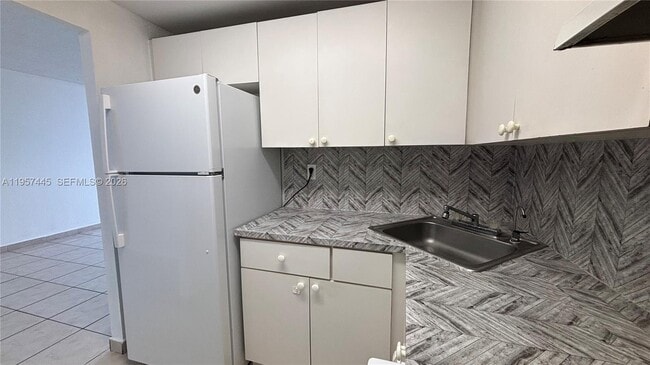 Photo - 666 W 81st St Unit 304