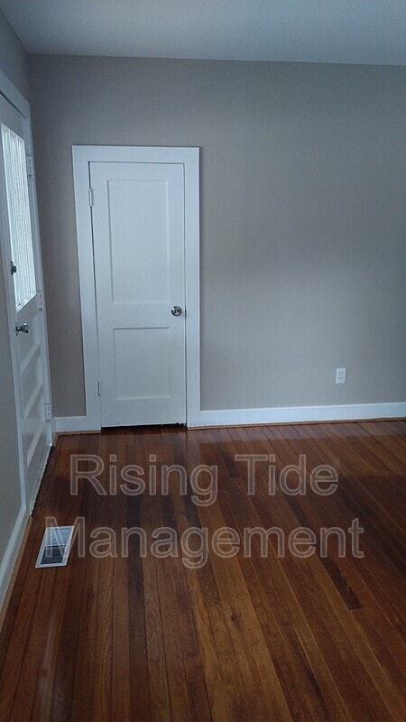 Photo - 316 Wickstead Rd