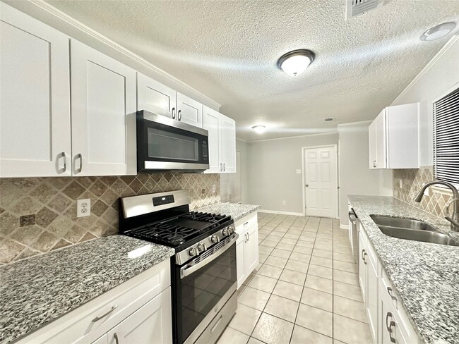 Photo - 7011 Brockington Dr