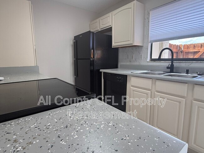 Photo - 1625 Long Ridge Ct