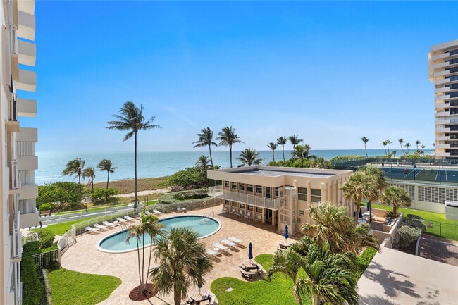 Photo - 5200 N Ocean Blvd Unidad 405B