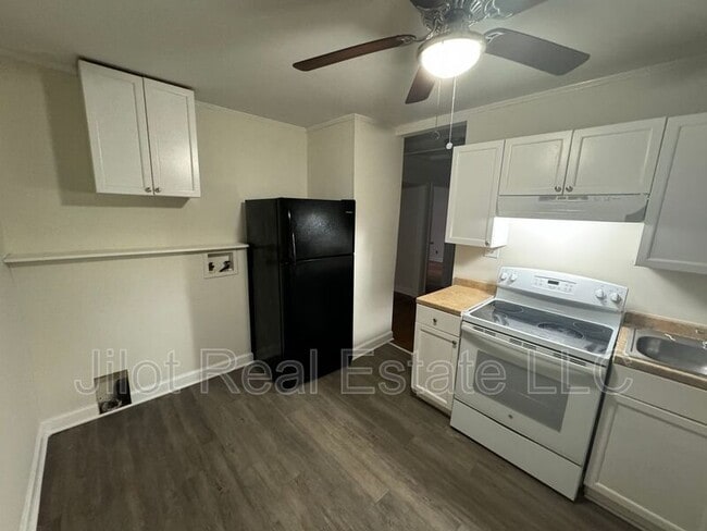 Photo - 3284 Wheeler St