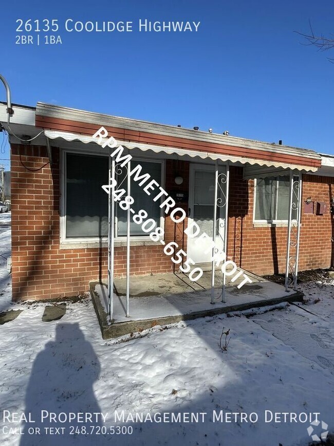 Building Photo - Oak Park 2-bedroom Duplex with Berkley Sch... Rental