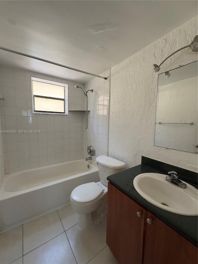 Photo - 4051 N Diexe Hwy Unit 10